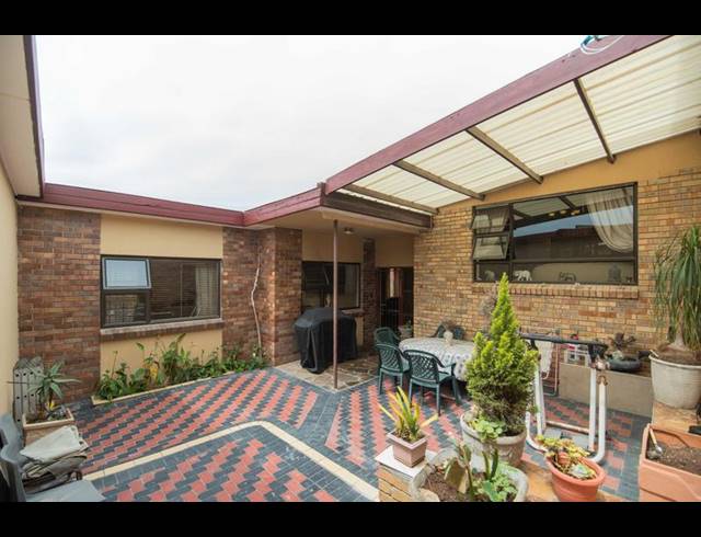 4 BEDROOM HOUSE FOR SALE IN MALABAR